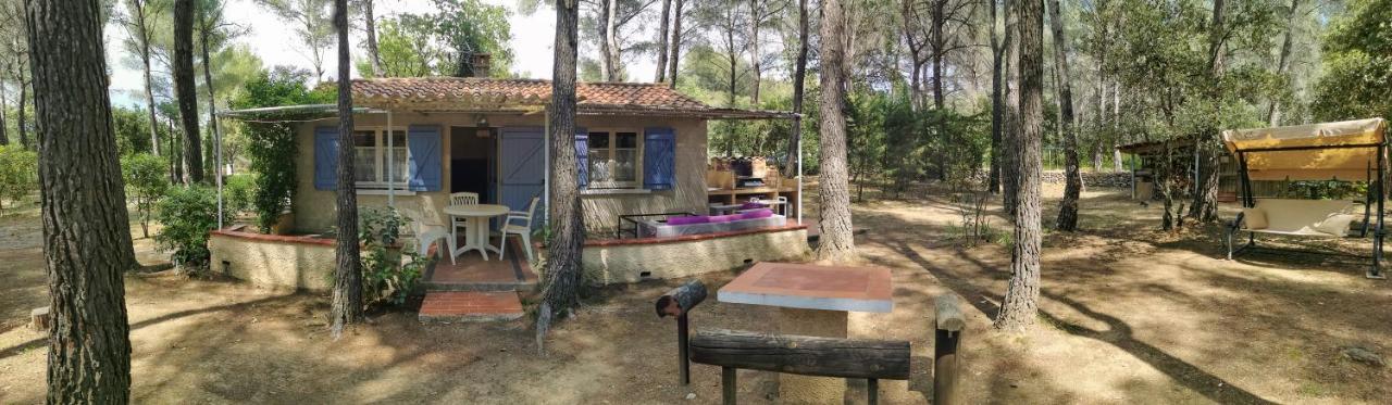 Maisonnette En Pleine Nature Le Beausset Esterno foto